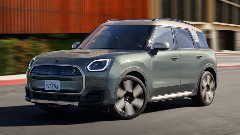 MINI all-electric Countryman - exterior - silhouette