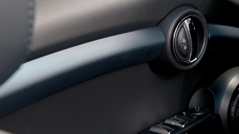 MINI Convertible Sidewalk Edition – interior – upholstery and cockpit