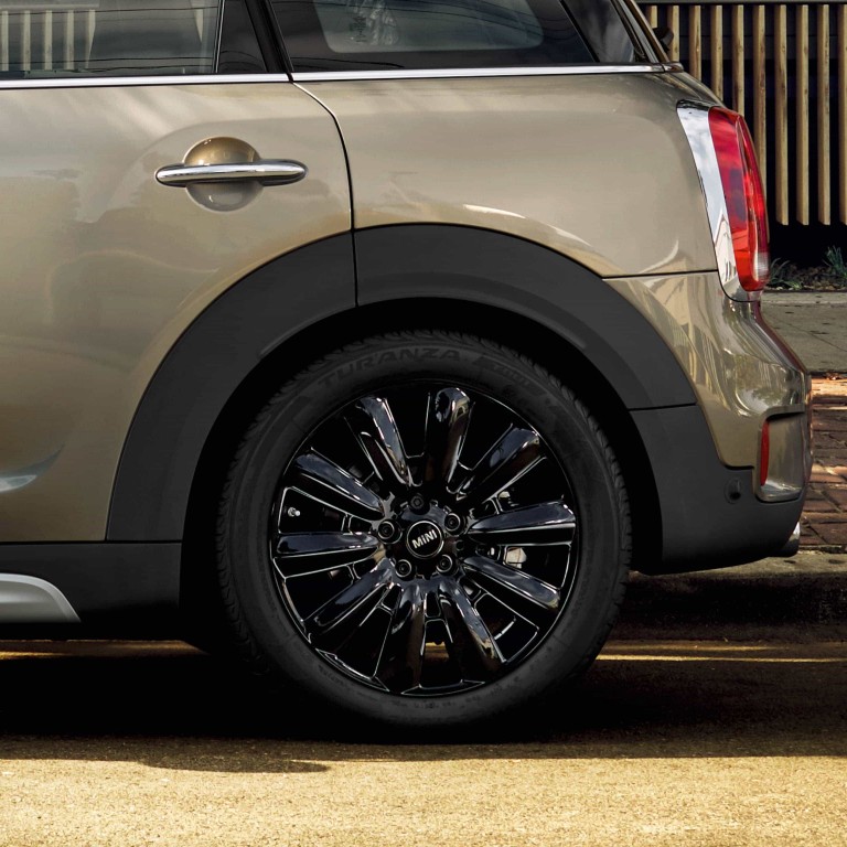 MINI Countryman plug-in hybrid –  Rear