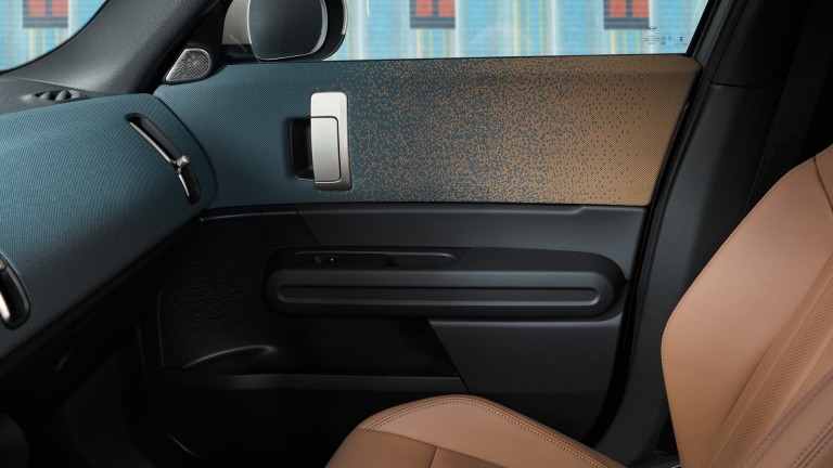 MINI Countryman - interior - materials