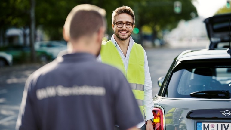 MINI Roadside Assistance - Tow away service